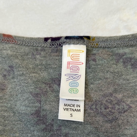 LuLaRoe Minnie Mouse Print Tunic Top - Picture 2 of 6